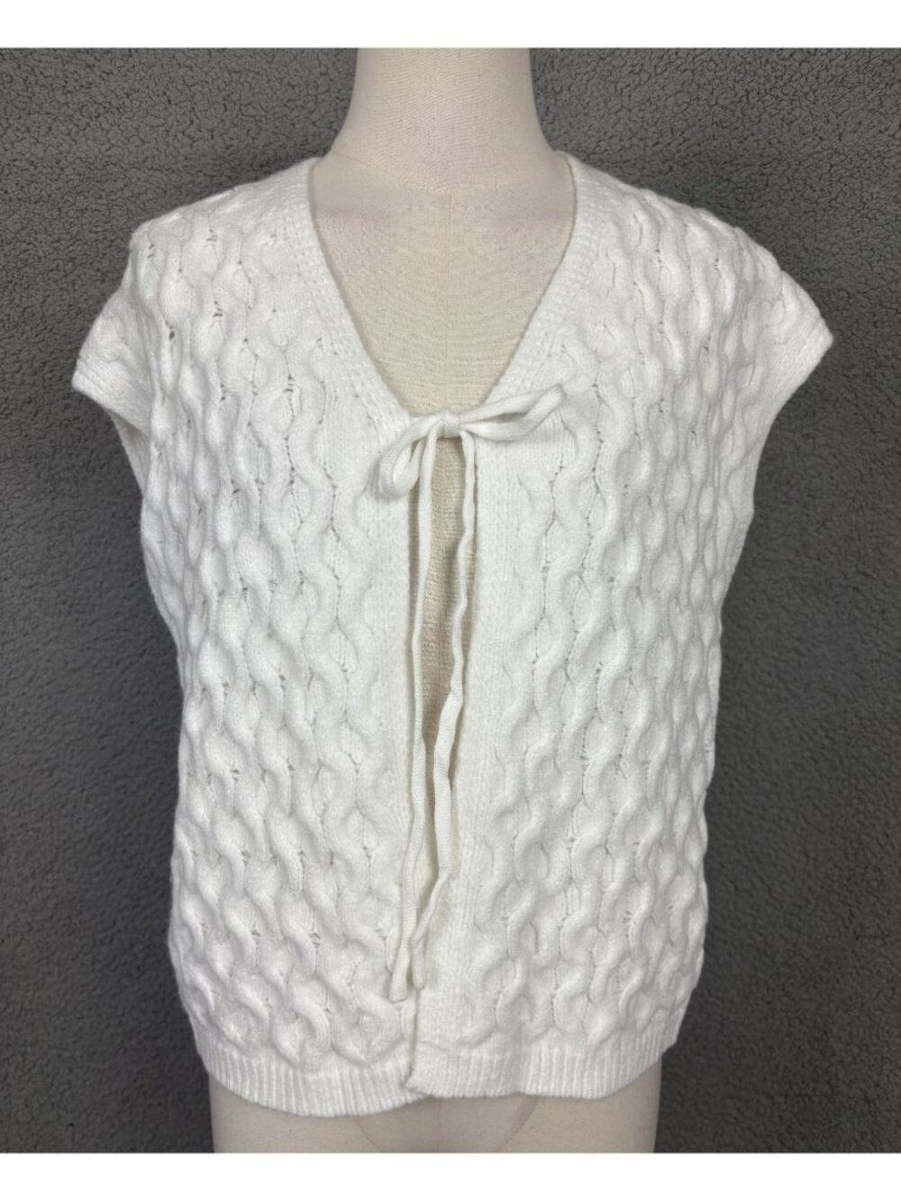 Lillusory Women's Tie-Front Crochet Cable Knit Cardigan White Size Medium NWT's.
